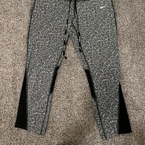 Nike Running Cropped Leggings